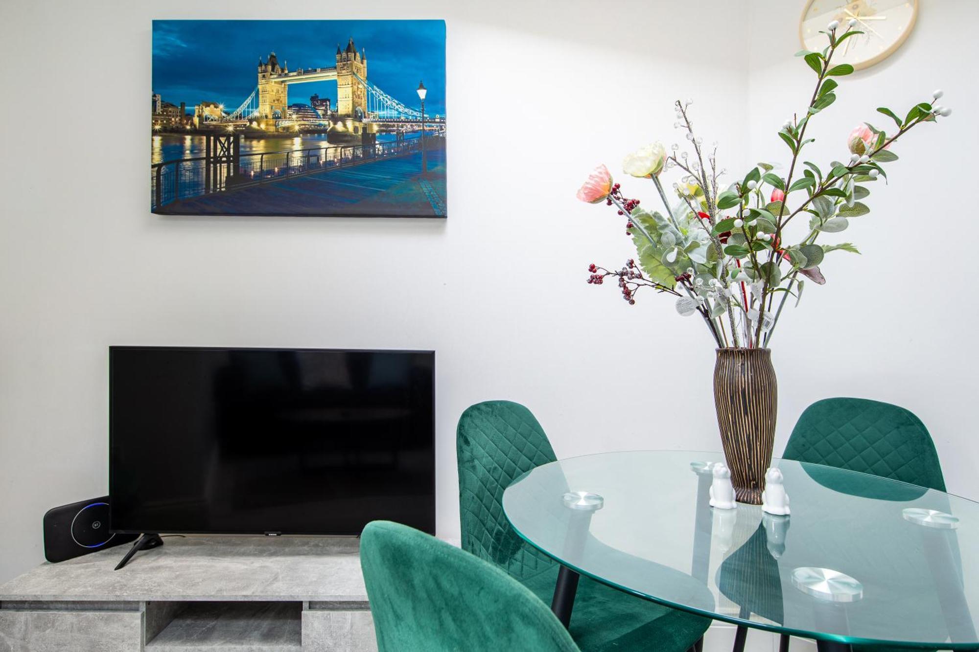 Cosy 1 Bed Apartment With Free Parking Close To Underground Station Zone 2 For Quick Access To Central London Up To 5 Guests Buitenkant foto